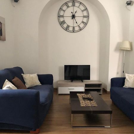 Elle'S House Appartement Savona Buitenkant foto
